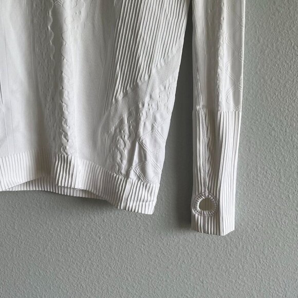 Lululemon Rest Less Pullover Long Sleeve Shirt White Thumb Holes White Pattern 4 - Picture 2 of 8